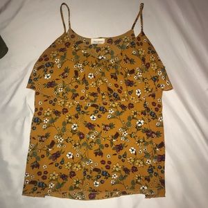 Yellow top 💛